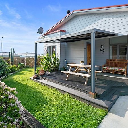 Ekhaya - New Plymouth Holiday Home Exteriör bild